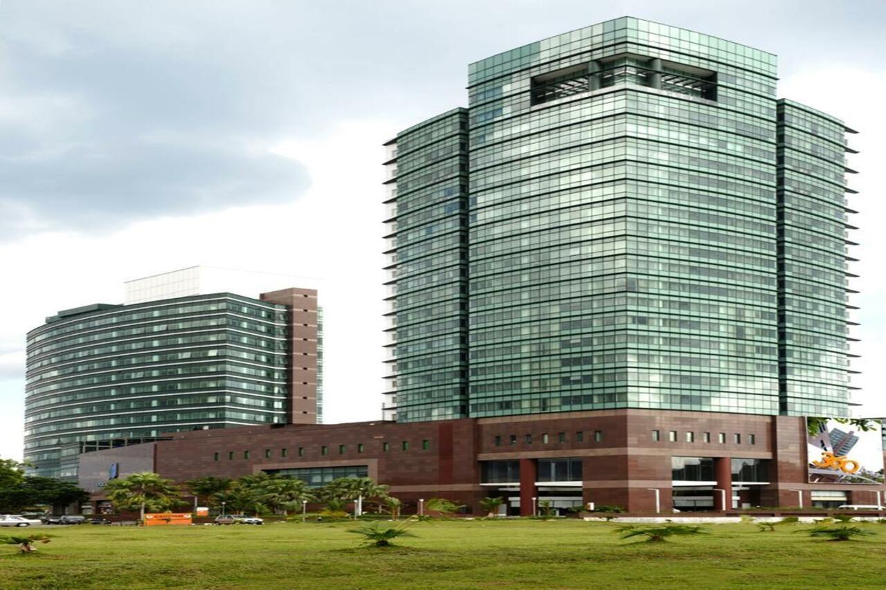 Hock Lee Hotel&Residences Kuching Buitenkant foto