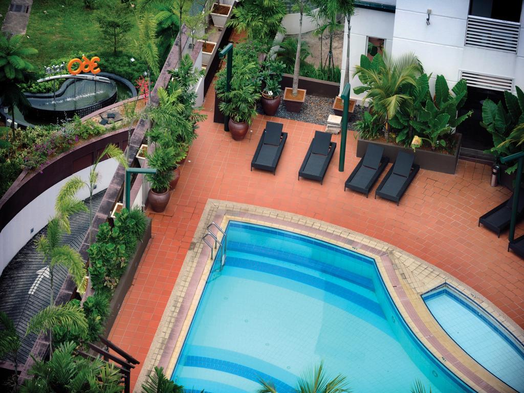 Hock Lee Hotel&Residences Kuching Buitenkant foto